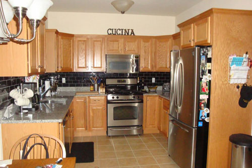 https://images.younghouselove.com/2009/05/kitchen.jpg