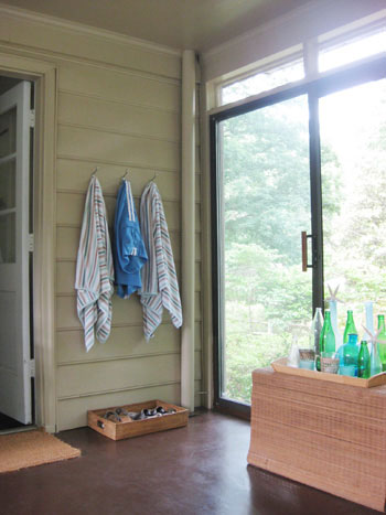 mini-mudroom