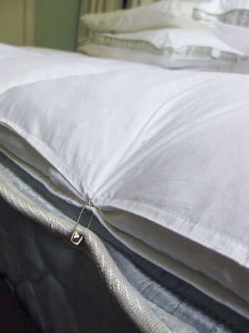 Featherbed Mattress Topper, How To Keep A Duvet Cover In Place