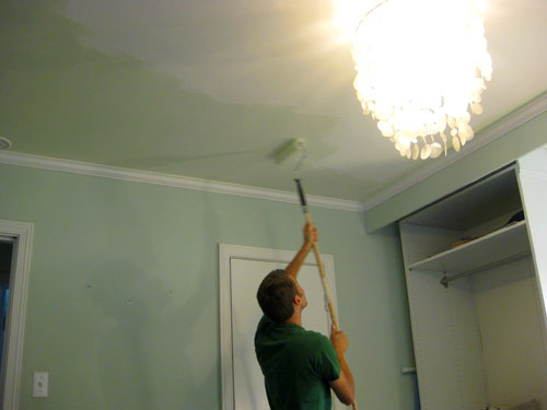 https://images.younghouselove.com/2009/08/bedroom-ceiling-during.jpg