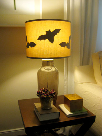 Halloween2 Bat Lamp After