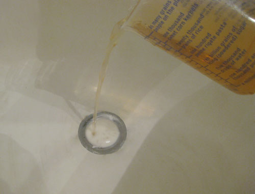 How to Unclog a Bathtub Drain