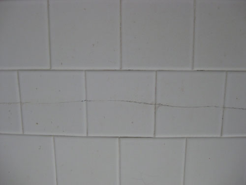 Bathroom Bad Tile2