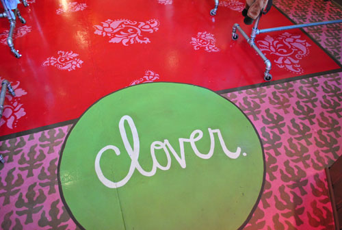 Sunny Give Clover Floor