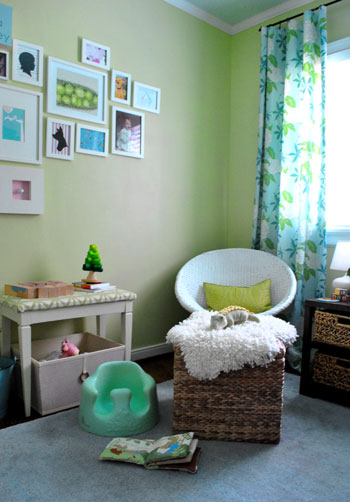 https://images.younghouselove.com/2010/07/baby-gear-bumbo-nursery.jpg