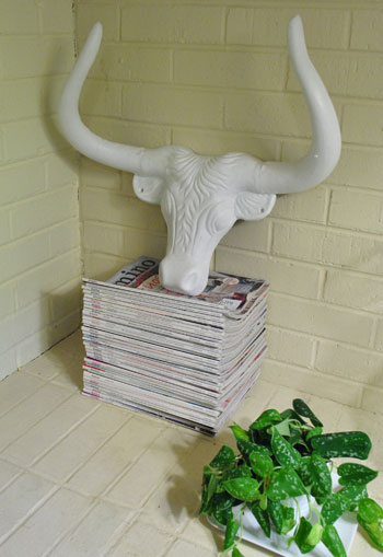 Ceramic Iron Bull White