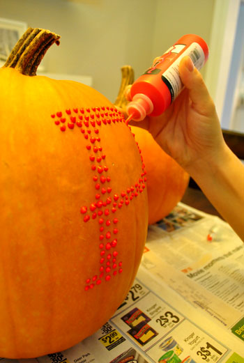 Making Kid-Friendly Puffy Paint Pumpkins