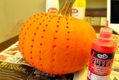 Tippytoe Crafts: Puffy Paint Pumpkins