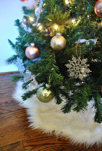 Tree Skirt Detail