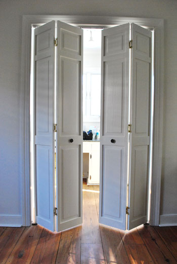 Bifolds Master Bath Before