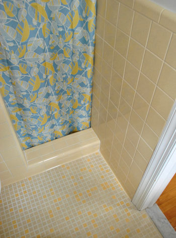 vintage yellow tile bathroom