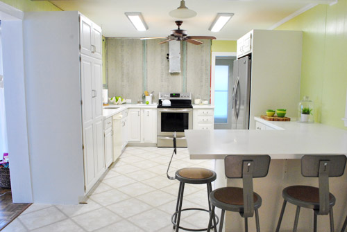 paint kitchen cabinets closer after