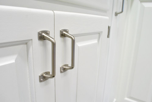 paint kitchen cabinets white with nickel hardware
