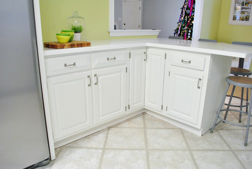 paint kitchen cabinets peninsula