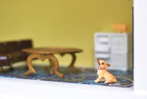 Brinquedo Chihuahua na casa de bonecas DIY