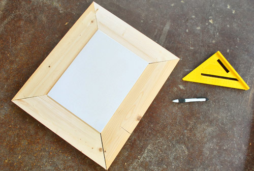 Create beautiful wooden picture frames with this simple 5-step