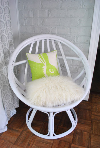 Faux fur egg online chair