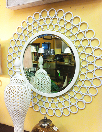 Farmville White Circle Mirror