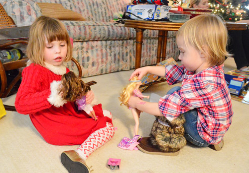 Presents Grammys Playing With Elsa