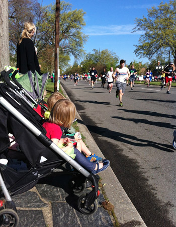 Ukrops Strollers Watching