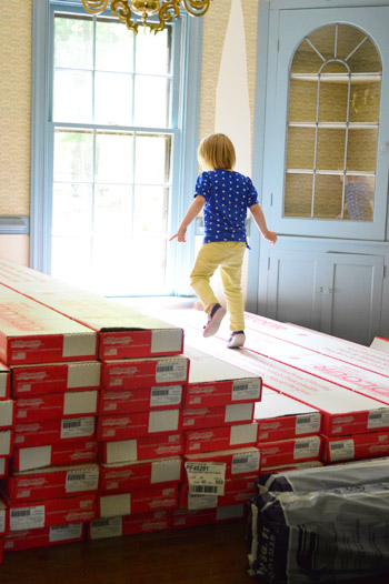 Boxes Clara Playing