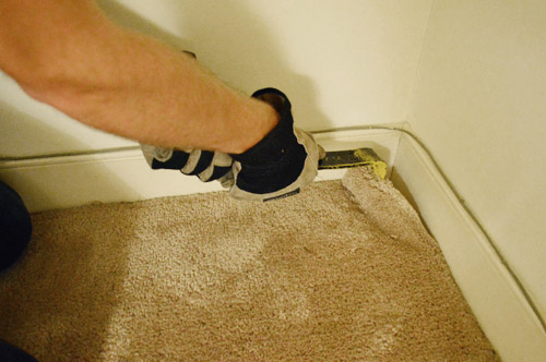 How to remove carpet