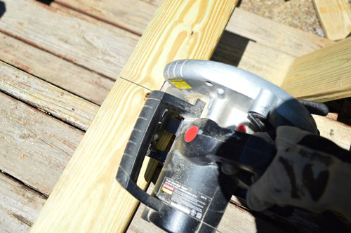 Cutting deck board with circular saw