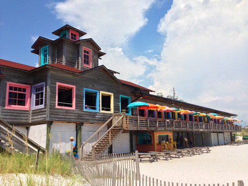 https://images.younghouselove.com/2013/08/Destin-Pompano-Joes.jpg