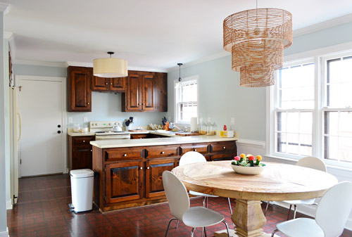 Updated kitchen photo without fluorescent light bulbs