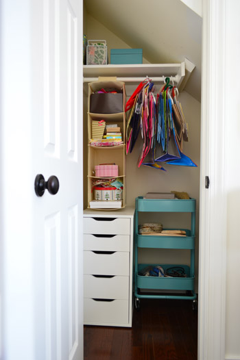 IHeart Organizing: DIY Sliding Closet Door