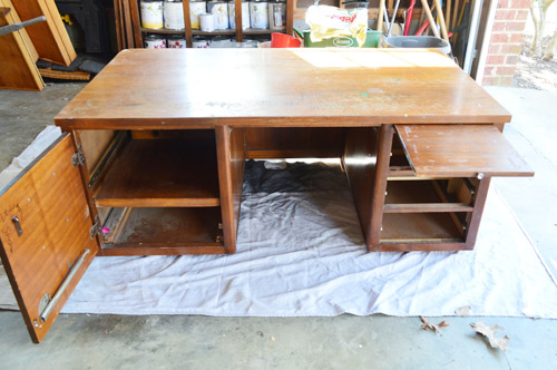 Desk 5 In Garage Door Out