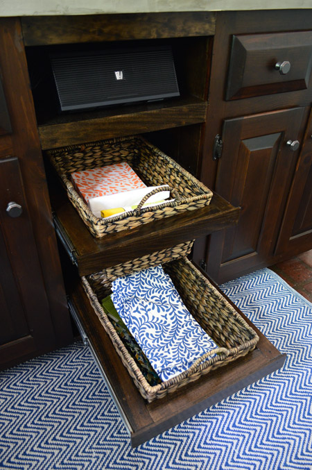 DIY Pull-Out Basket For The Kitchen – Mounted In Minutes!