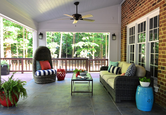 red white and blue outdoor decor on back porch